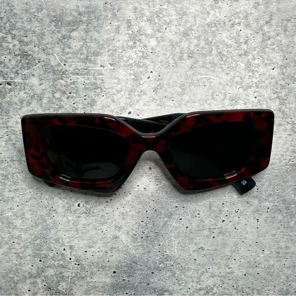 Prada Geometric Sunglasses SPR15Y main image 2